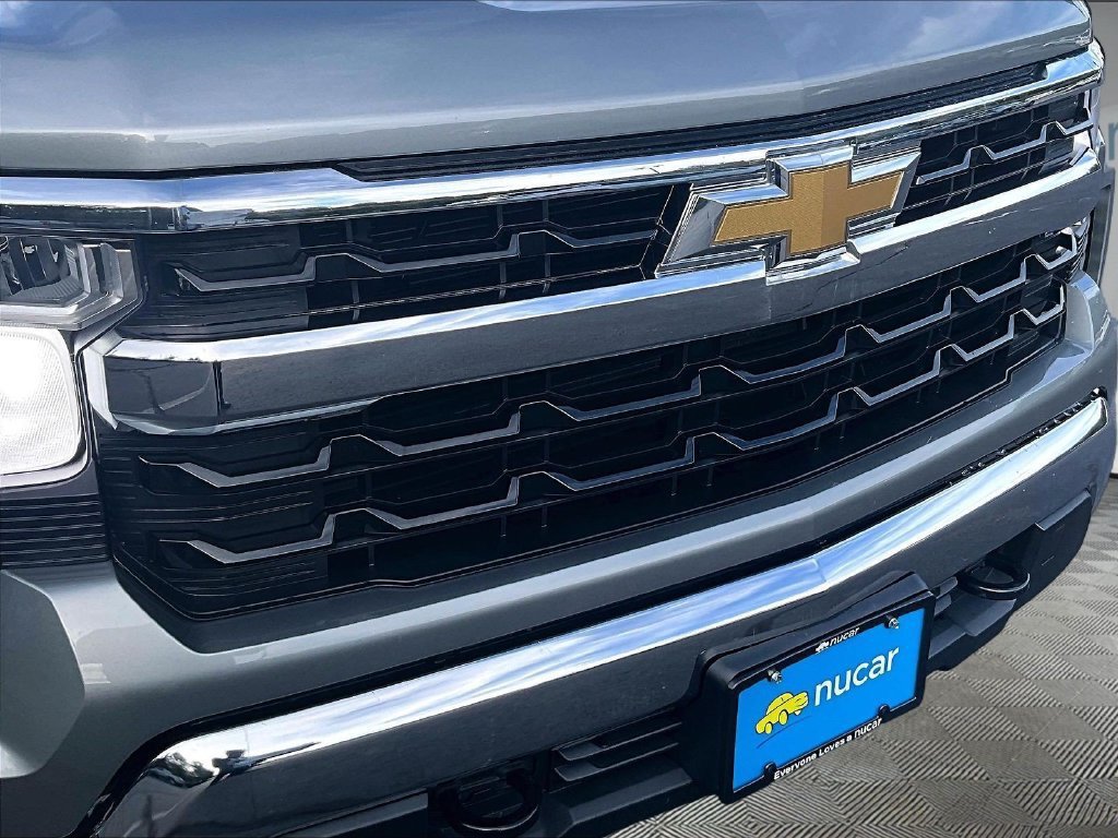 Used 2023 Chevrolet Silverado 1500 LT AWD/4WD image 32