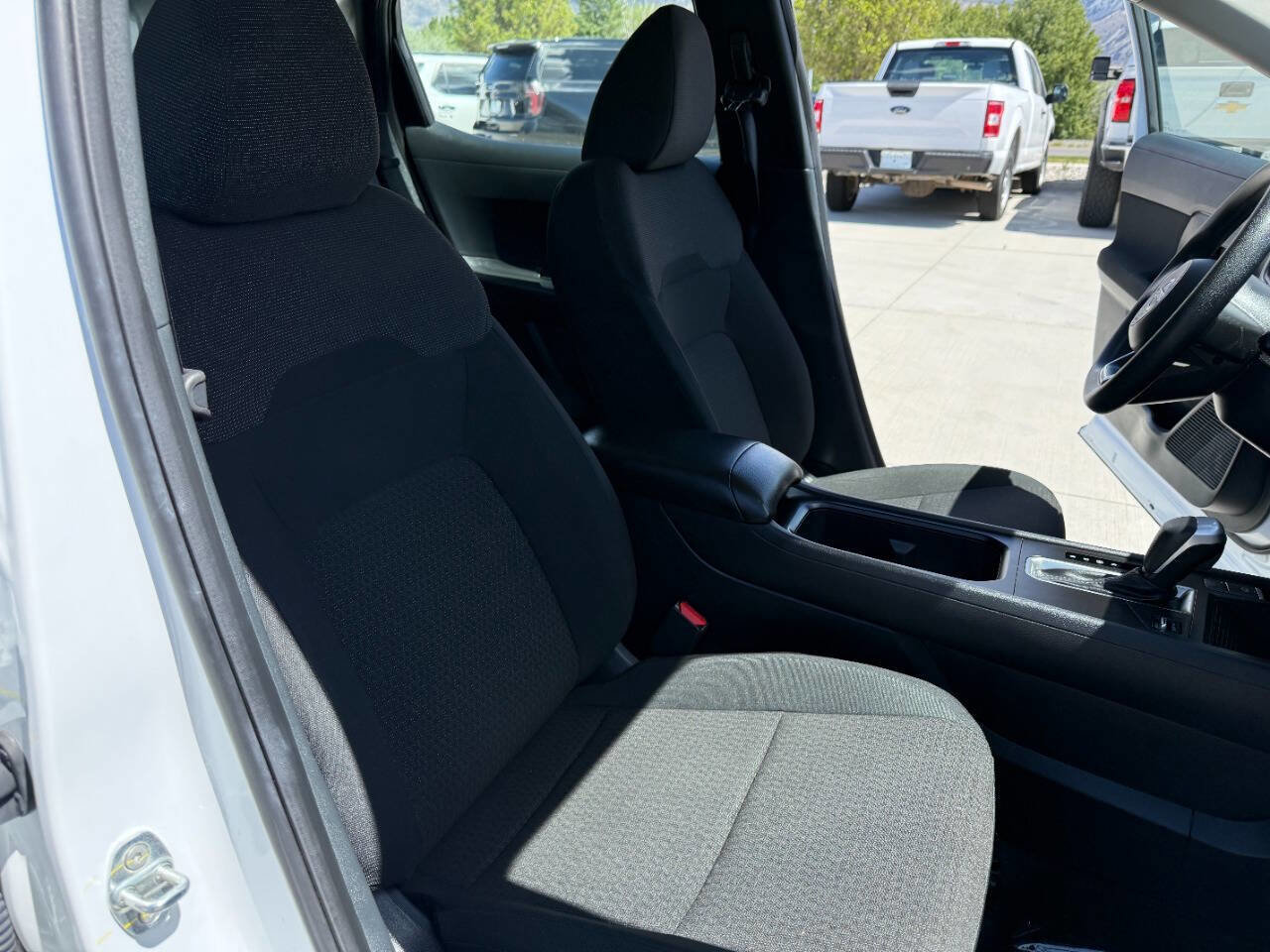 Used 2025 Nissan Kicks S image 24