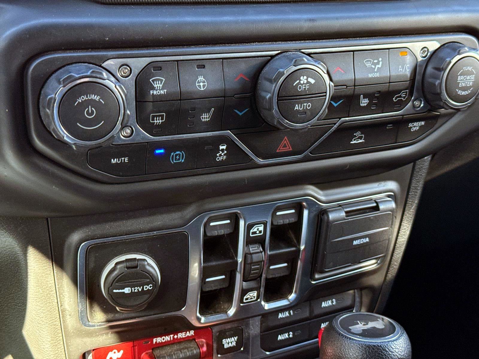 Used 2022 Jeep Wrangler Unlimited Rubicon 4xe w/ Steel Bumper Group image 19