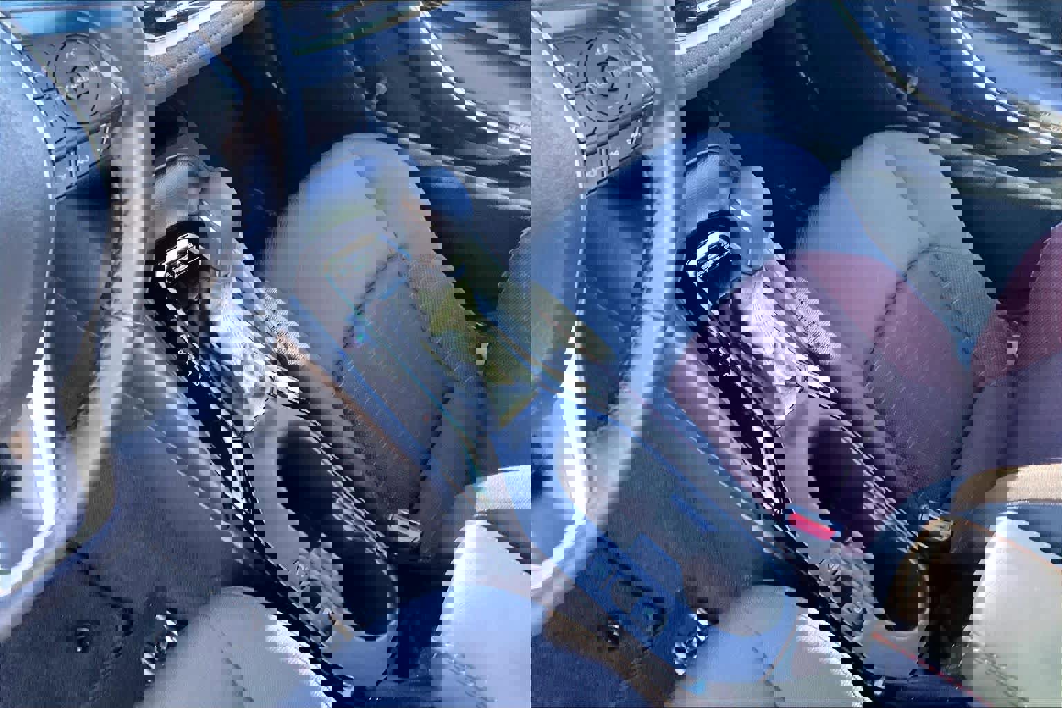 Used 2024 Toyota Corolla SE image 15