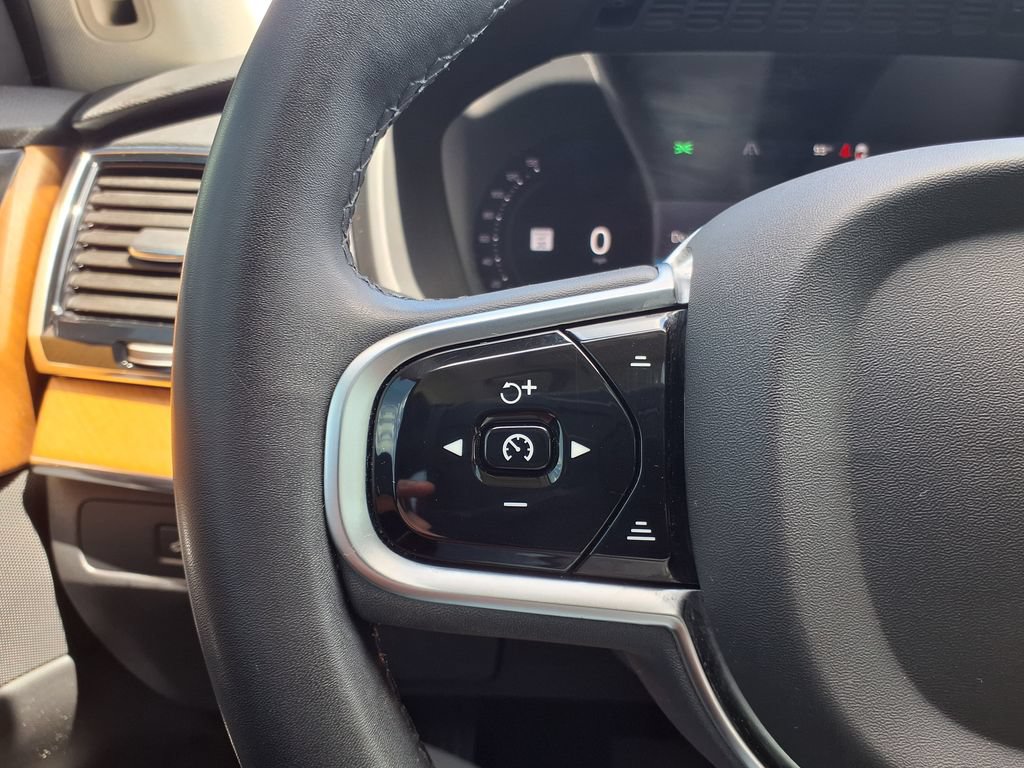 Used 2023 Volvo XC90 B6 Plus AWD/4WD image 26