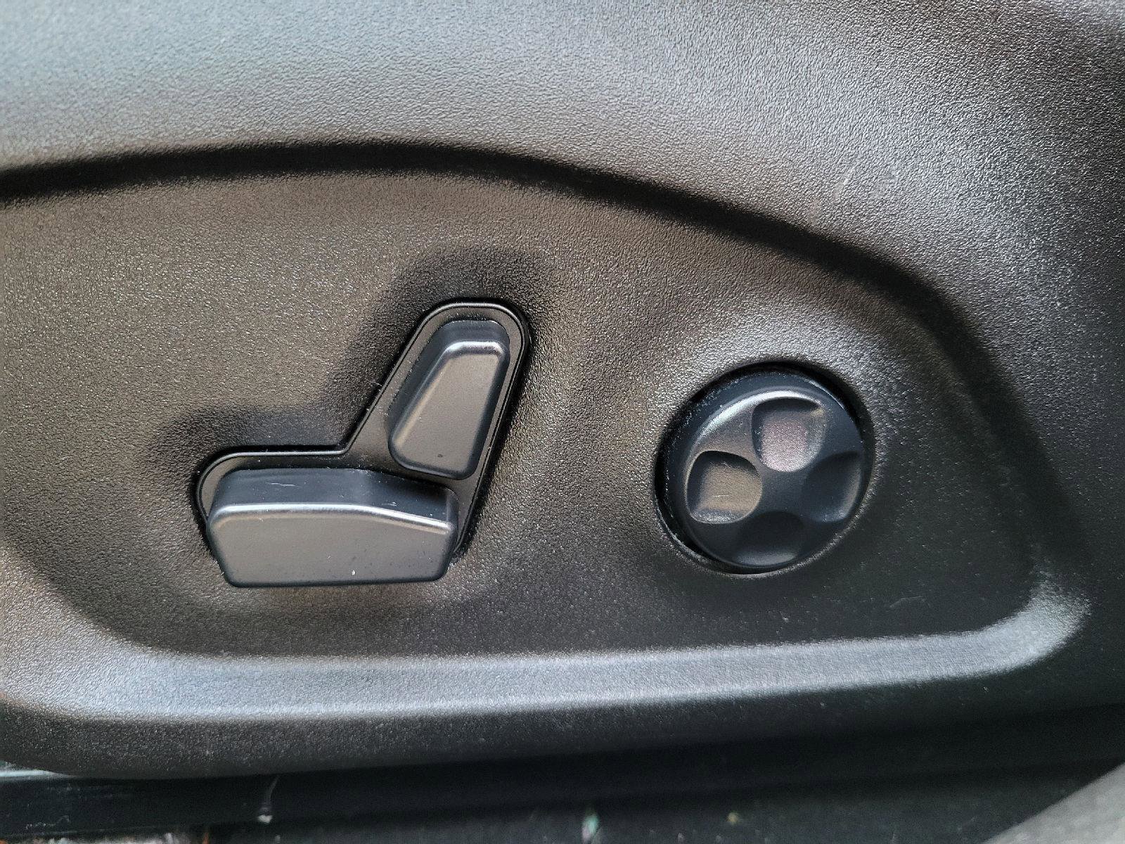 Used 2017 Jeep Renegade Altitude image 8