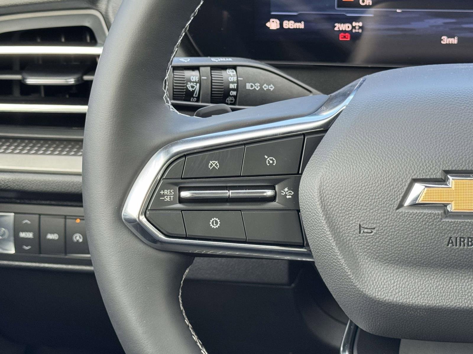 New 2026 Chevrolet Traverse LT w/ Driver Confidence Package image 16