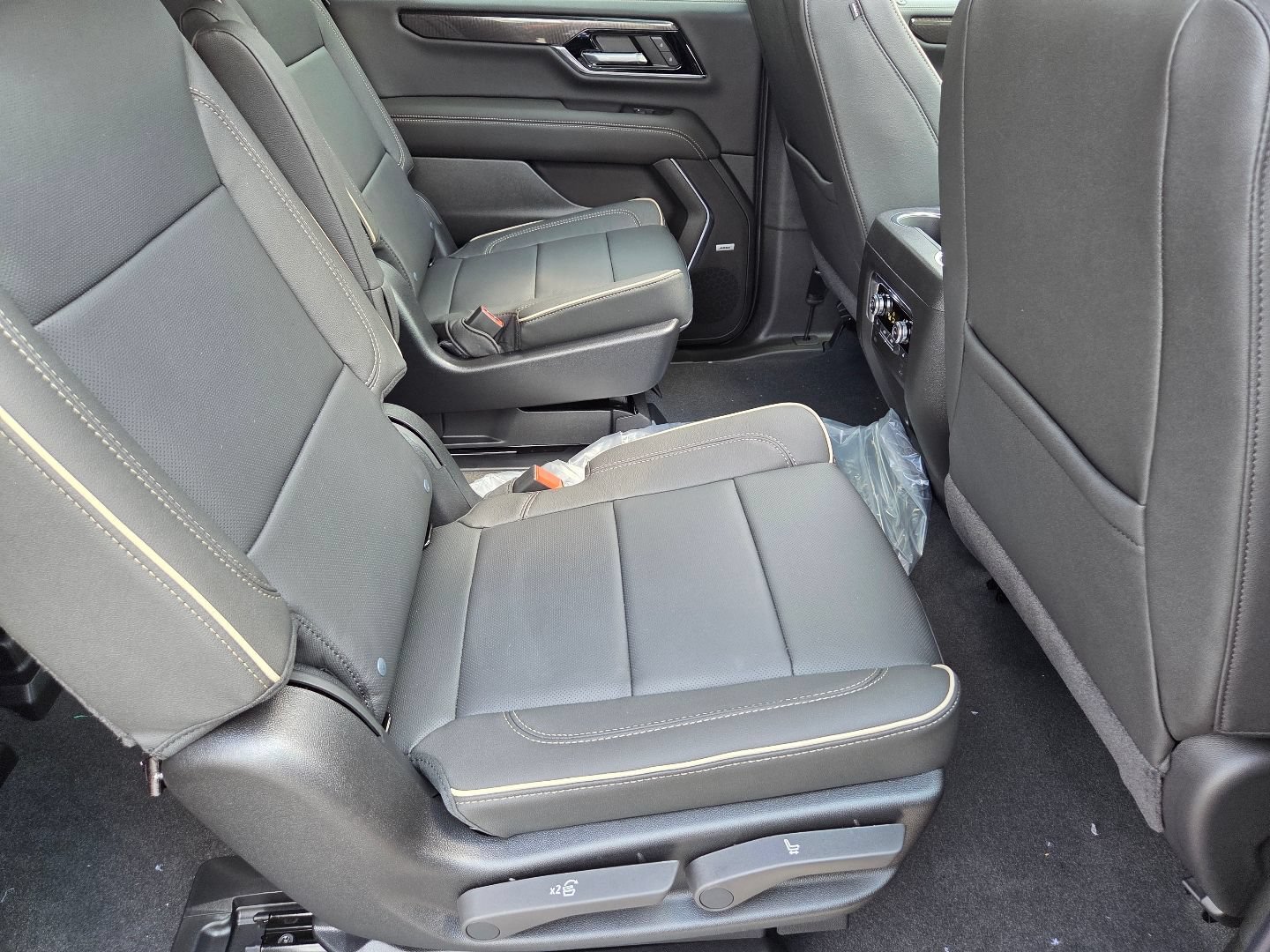 New 2026 GMC Yukon XL Elevation w/ Technology Package AWD/4WD image 24