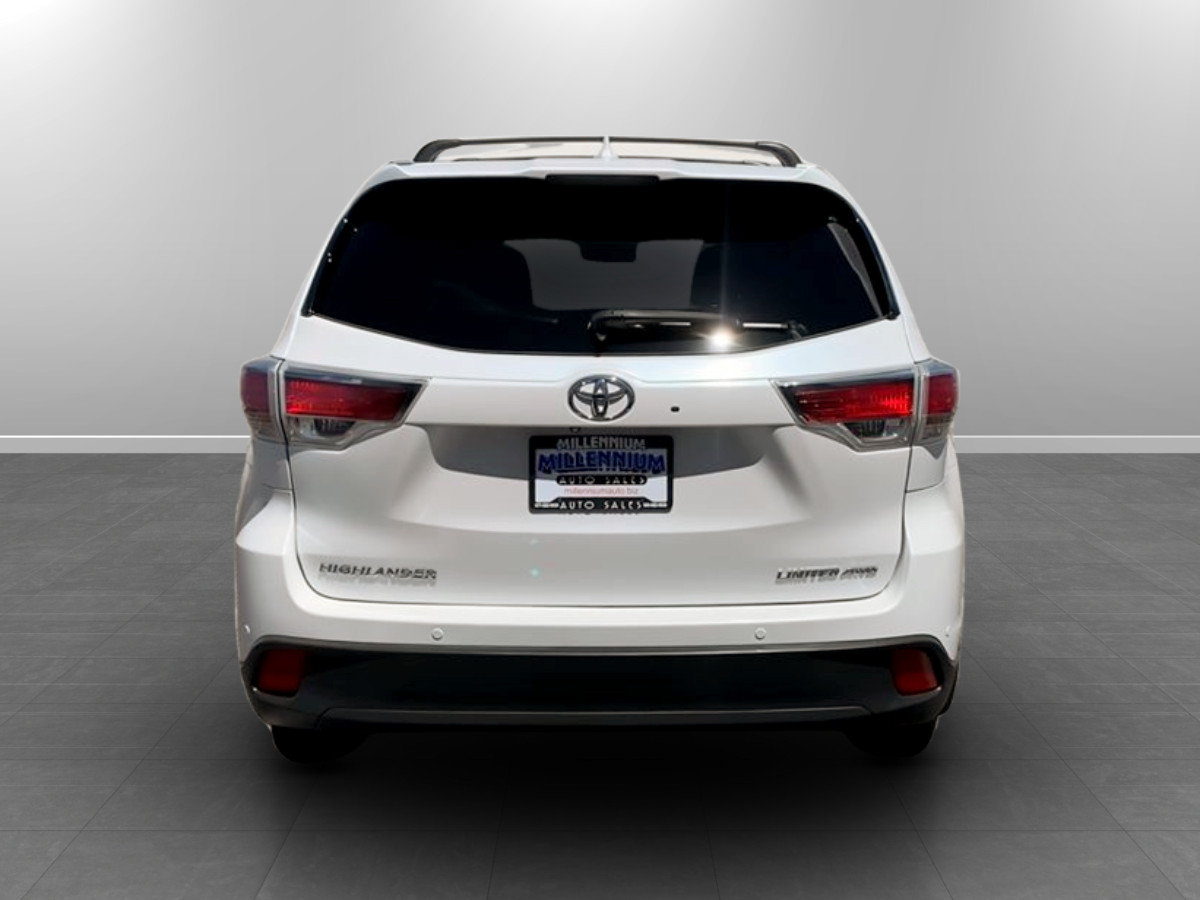 Used 2016 Toyota Highlander Limited AWD/4WD image 6