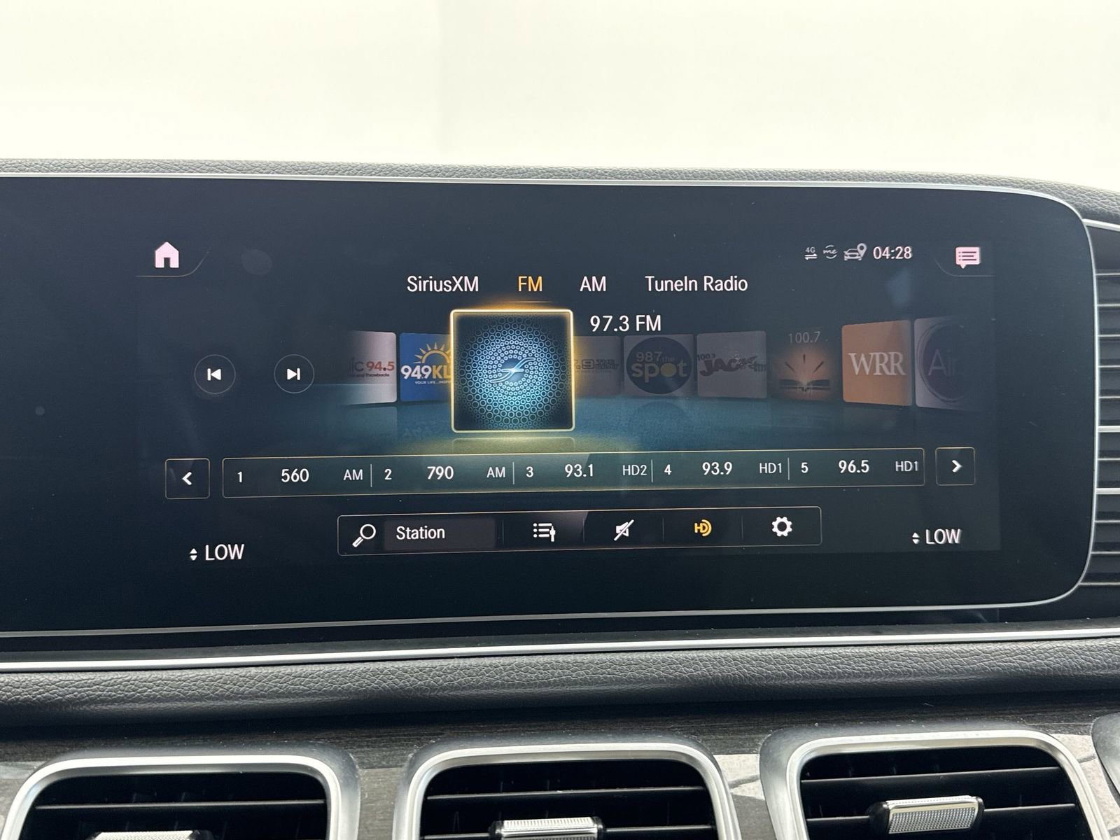 Used 2020 Mercedes-Benz GLE 350 4MATIC w/ Premium Package image 21