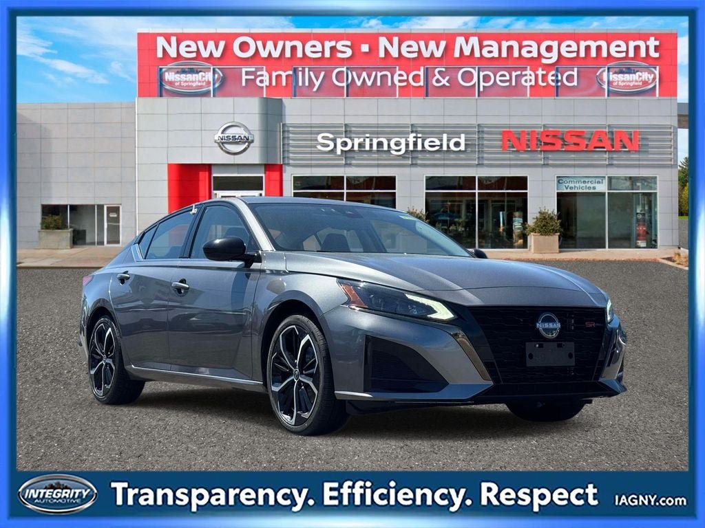 Used 2023 Nissan Altima 2.5 SR FWD image 1
