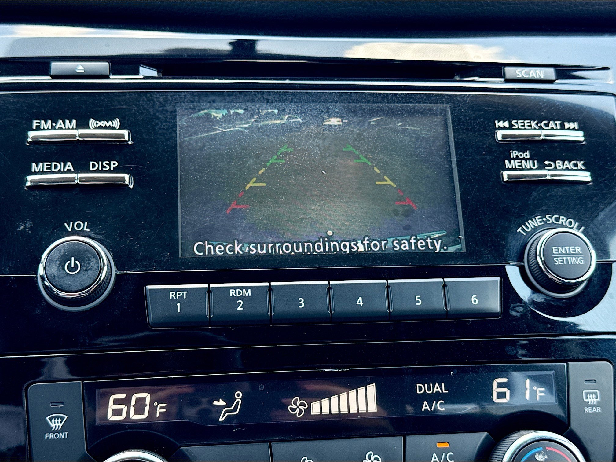 Used 2017 Nissan Rogue SV FWD image 31