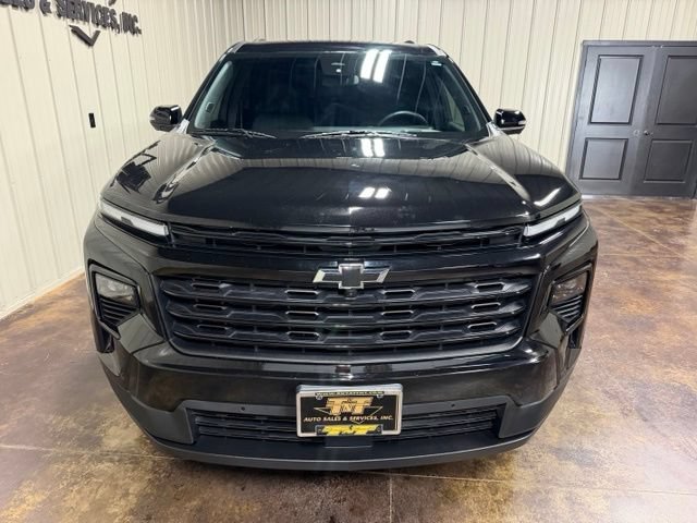Used 2024 Chevrolet Traverse LT w/ Enhanced Driving Package FWD image 2