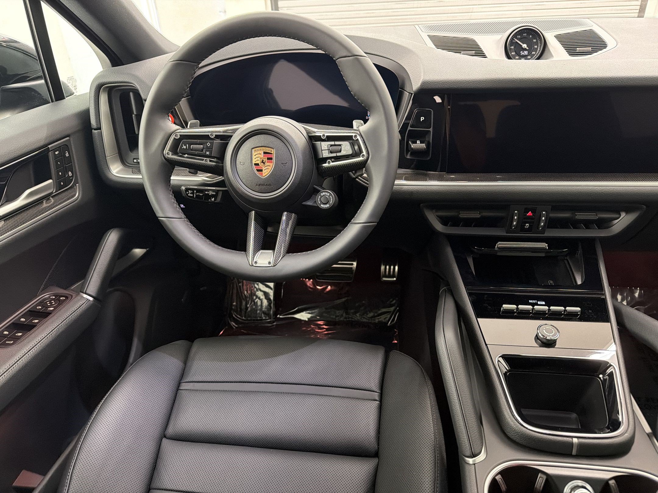 New 2026 Porsche Cayenne Coupe AWD/4WD image 15