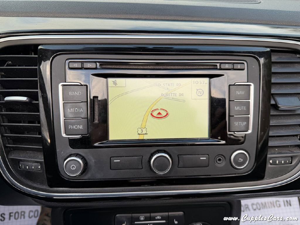 Used 2013 Volkswagen Beetle 2.5 image 38