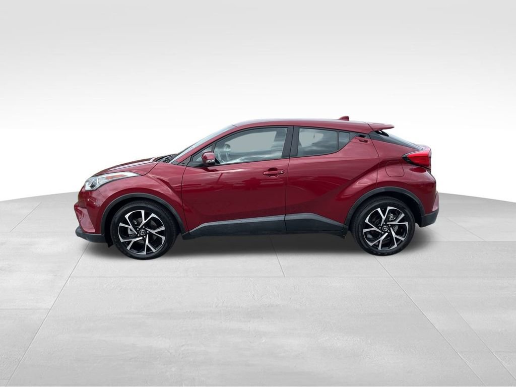 Used 2018 Toyota C-HR XLE image 4