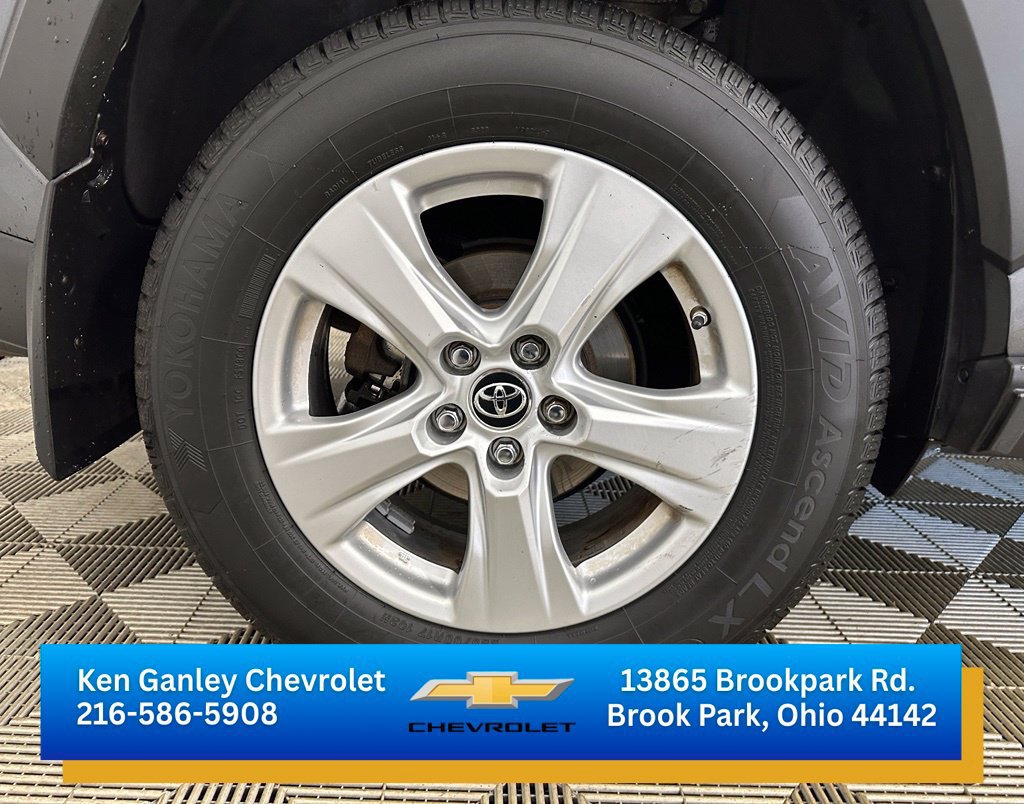Used 2019 Toyota RAV4 XLE w/ Convenience Package AWD/4WD image 27