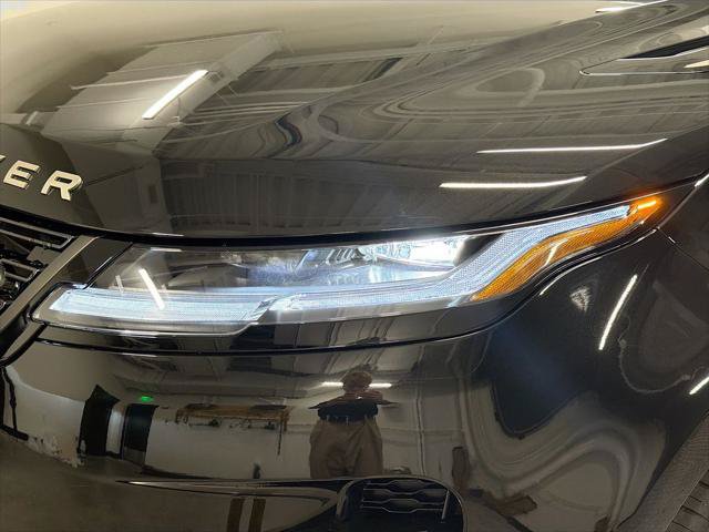 New 2026 Land Rover Range Rover Evoque Hoxton AWD/4WD image 32