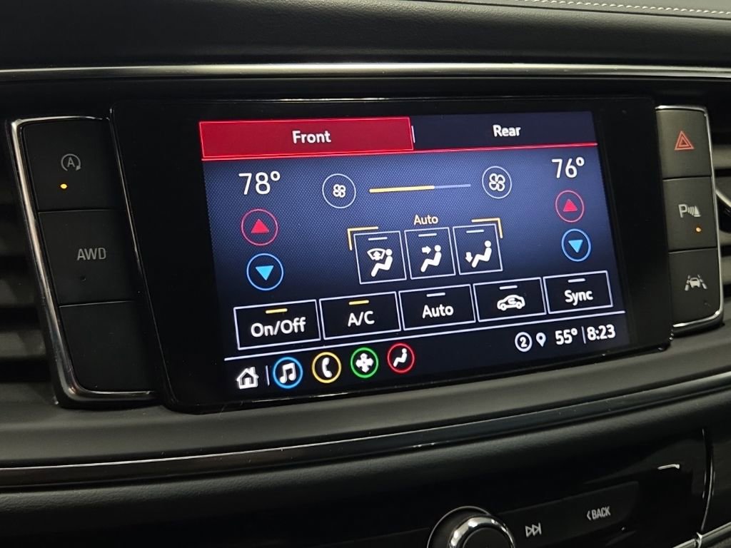 Used 2023 Buick Enclave Essence image 22