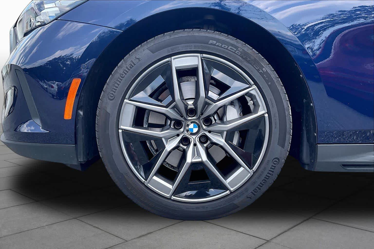 Used 2026 BMW 530i xDrive AWD/4WD image 10