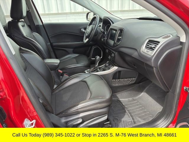 Used 2018 Jeep Compass Latitude w/ Popular Equipment Group image 38