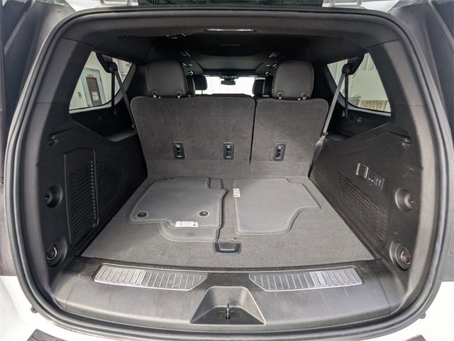 Used 2024 GMC Yukon XL Denali image 13