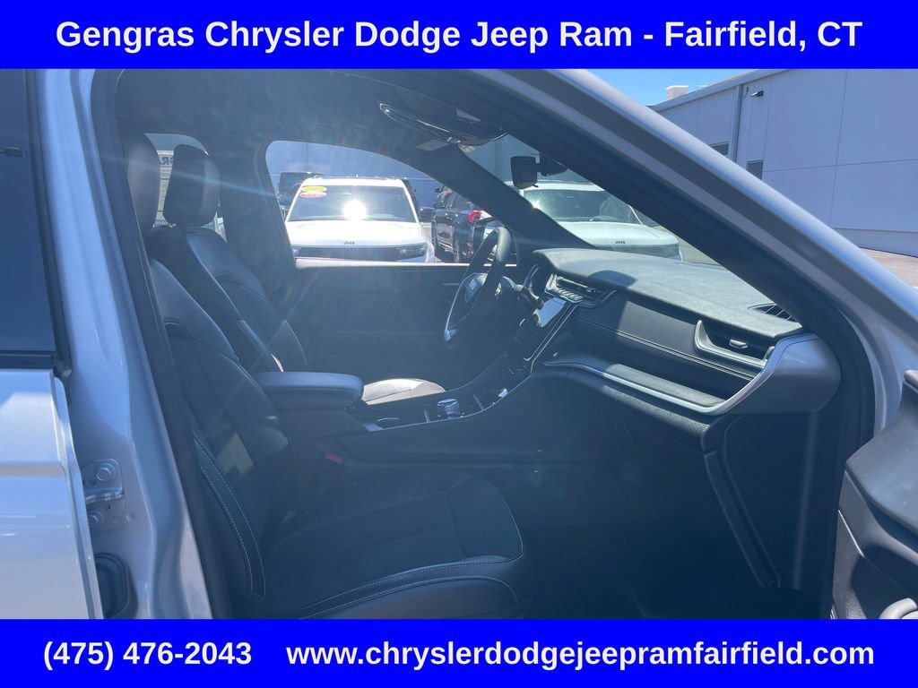 Certified 2024 Jeep Grand Cherokee Altitude AWD/4WD image 15