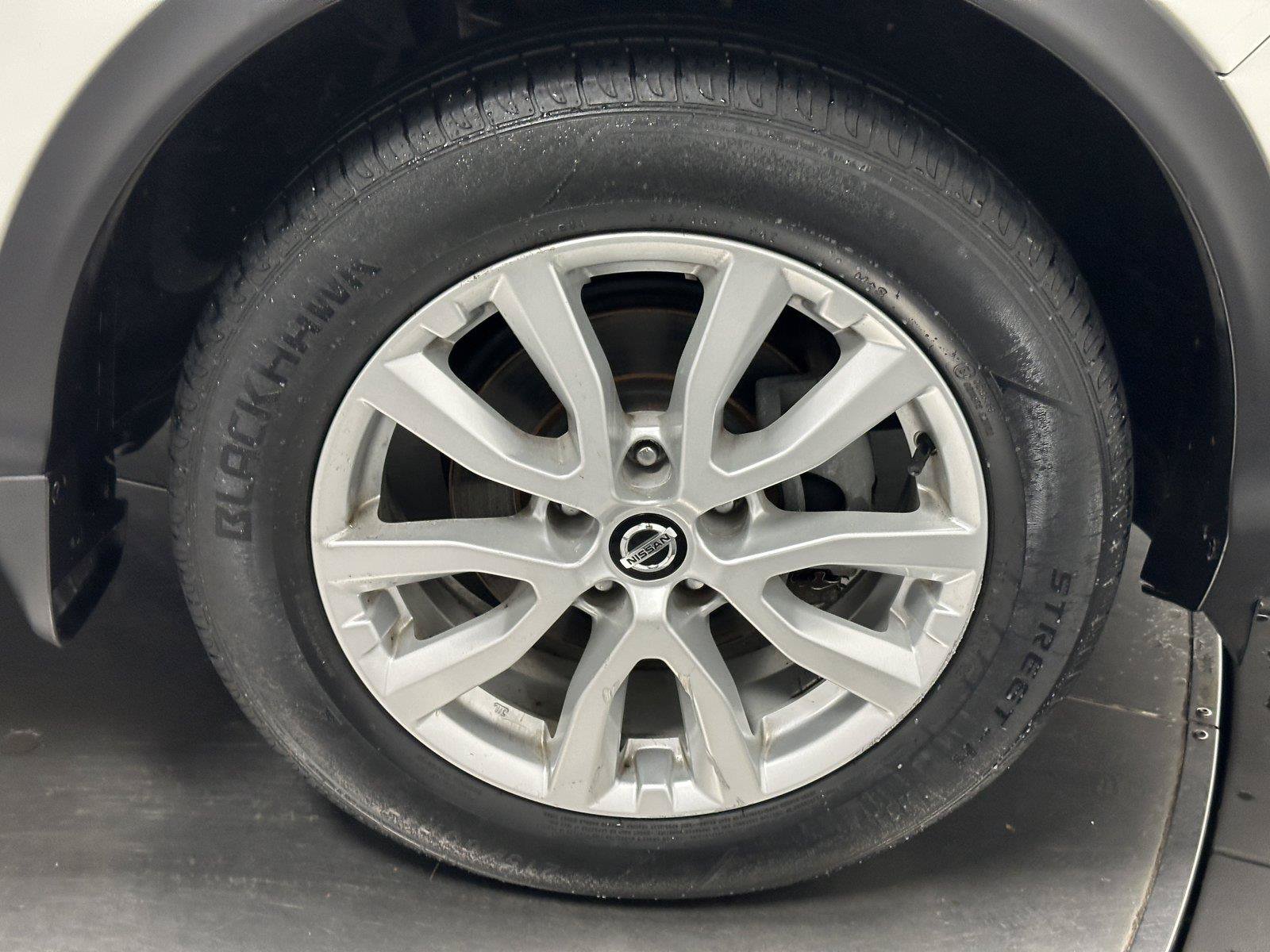 Used 2020 Nissan Rogue Sport S w/ Appearance Package FWD image 17