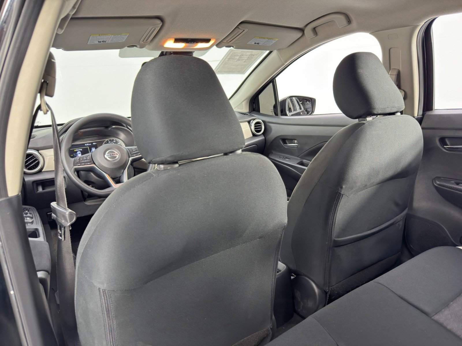 Used 2021 Nissan Versa SV image 27