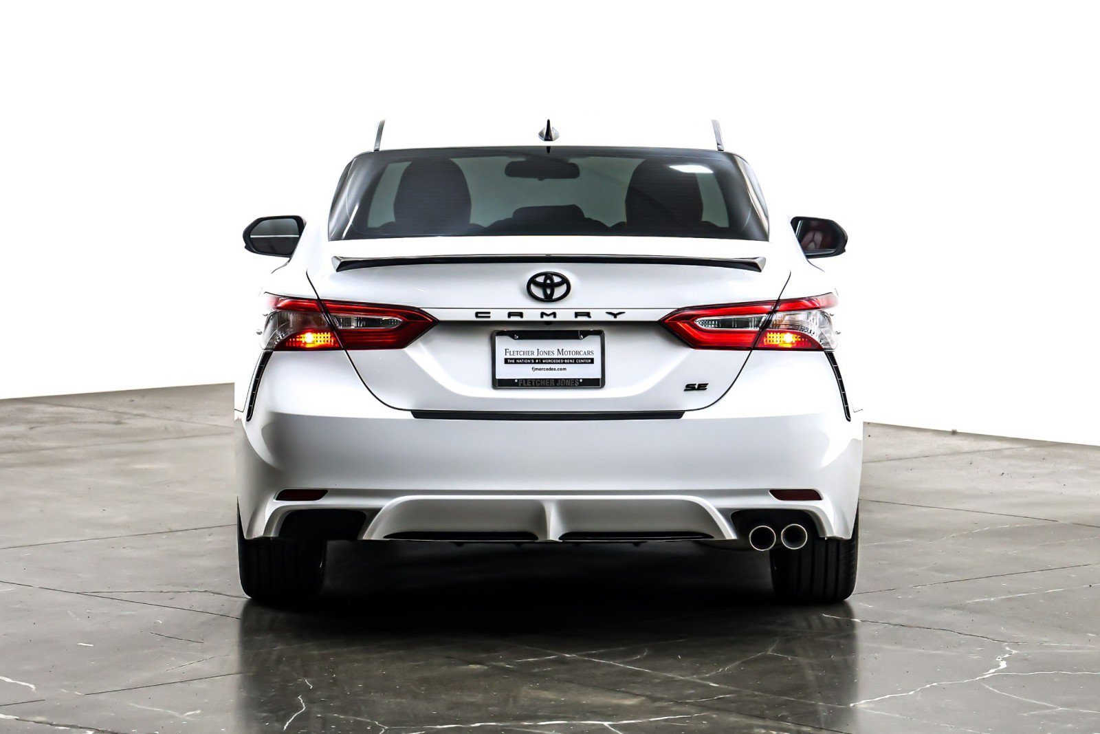 Used 2019 Toyota Camry SE image 5