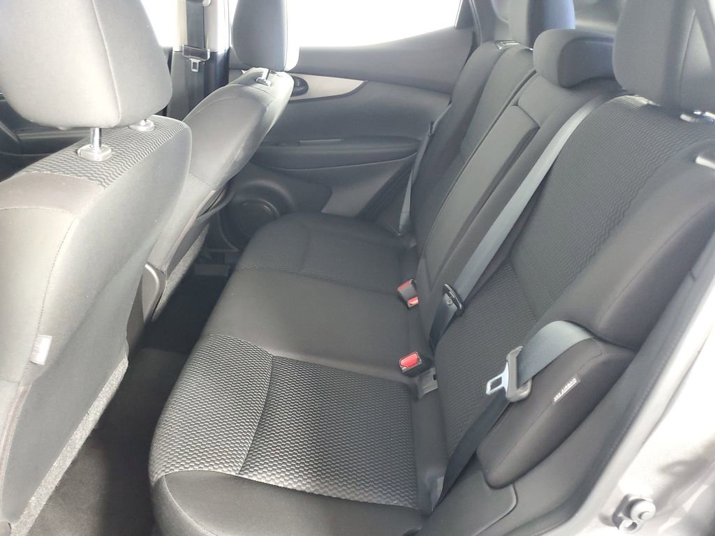 Used 2020 Nissan Rogue Sport S image 13