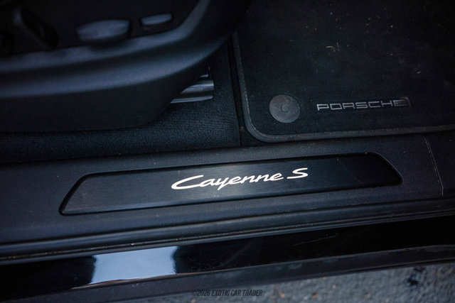 Used 2024 Porsche Cayenne S image 37