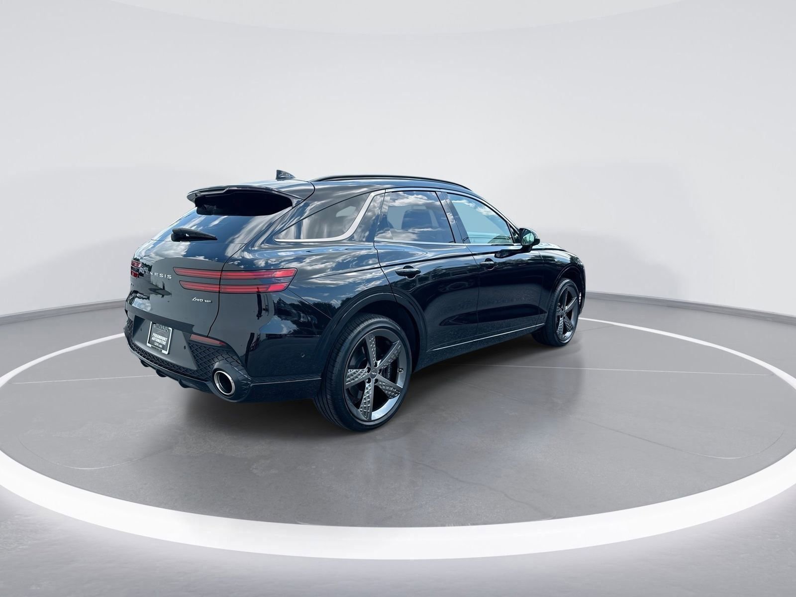 Used 2024 Genesis GV70 3.5T Sport w/ Sport Advanced Package image 8