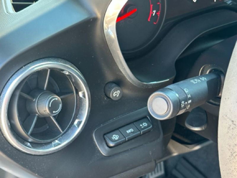 Used 2019 Chevrolet Camaro ZL1 RWD image 12