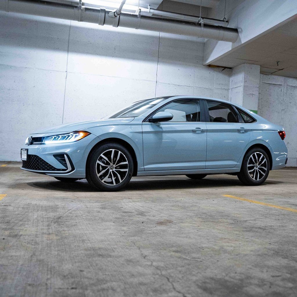 New 2026 Volkswagen Jetta SE FWD image 3