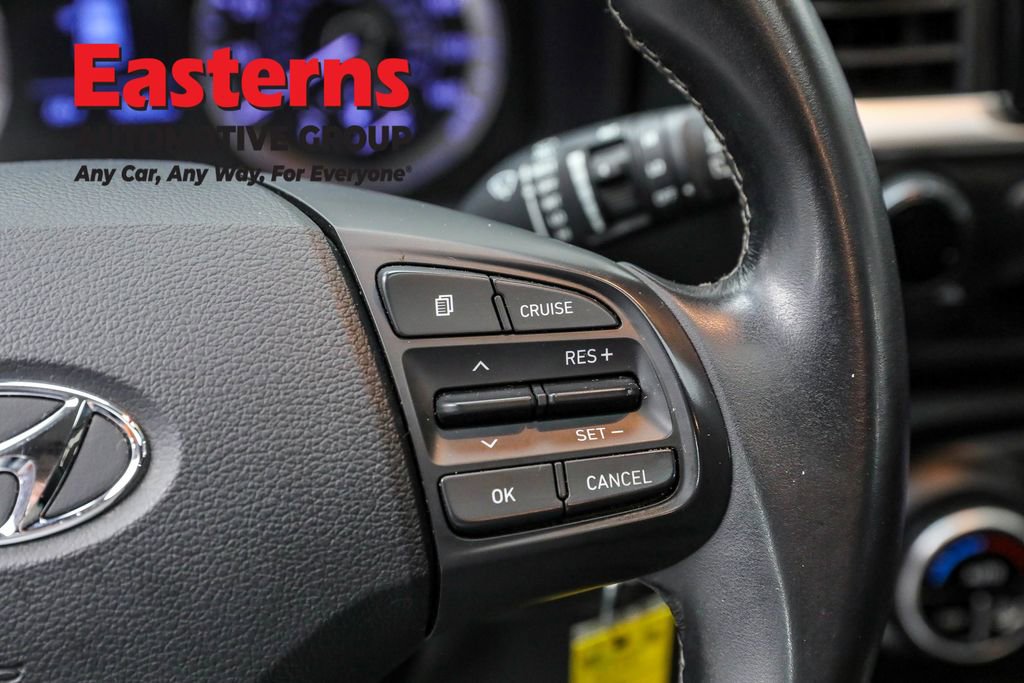 Used 2022 Hyundai Venue SEL image 26