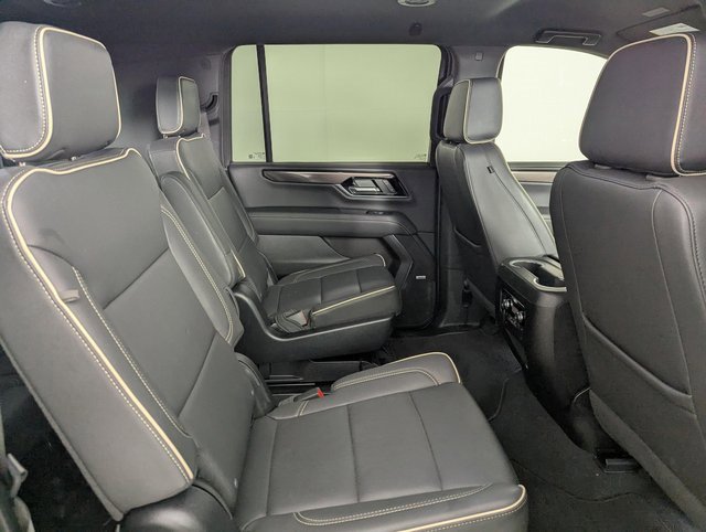Used 2025 GMC Yukon XL Elevation image 22
