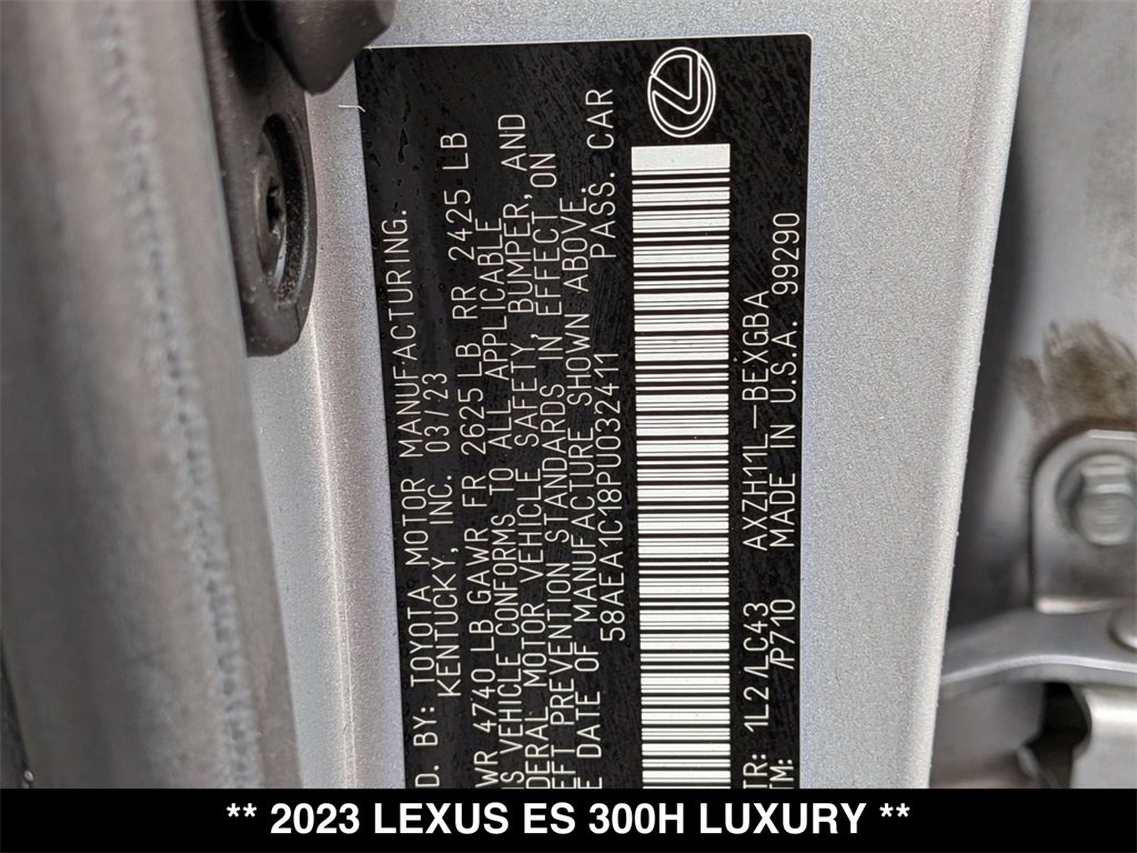 Used 2023 Lexus ES 300h w/ Accessory Package (Z2) image 30