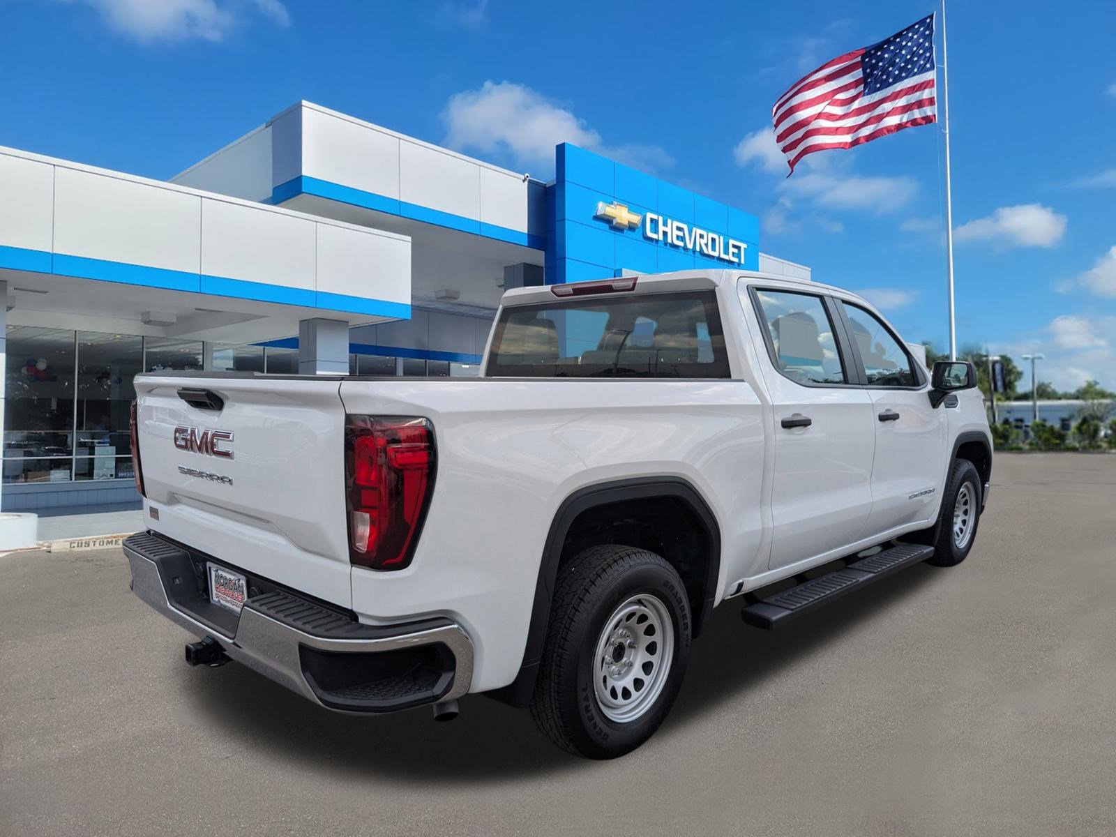 Used 2024 GMC Sierra 1500 Pro w/ Trailering Package image 4