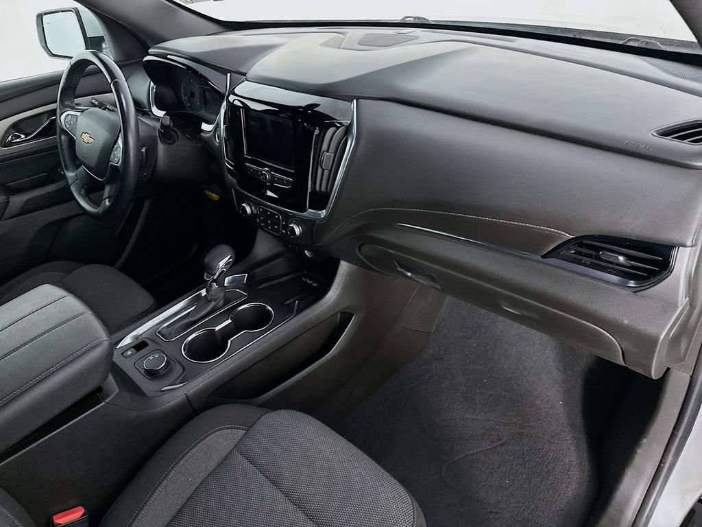 Used 2022 Chevrolet Traverse LT w/ LPO, Cargo Package FWD image 30