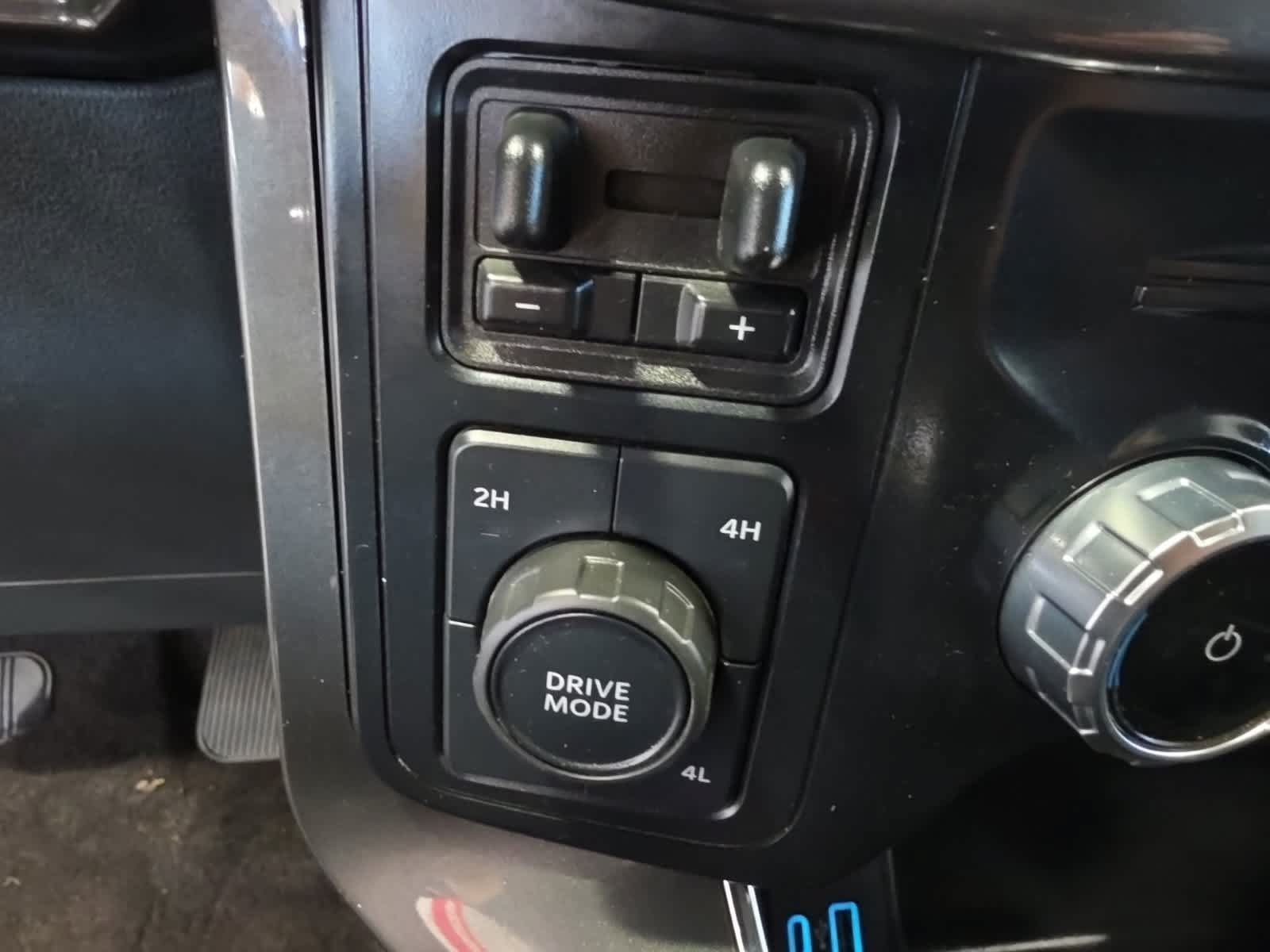 Used 2023 Ford F150 XLT w/ Equipment Group 302A High AWD/4WD image 31