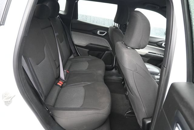 Used 2023 Jeep Compass Sport AWD/4WD image 7