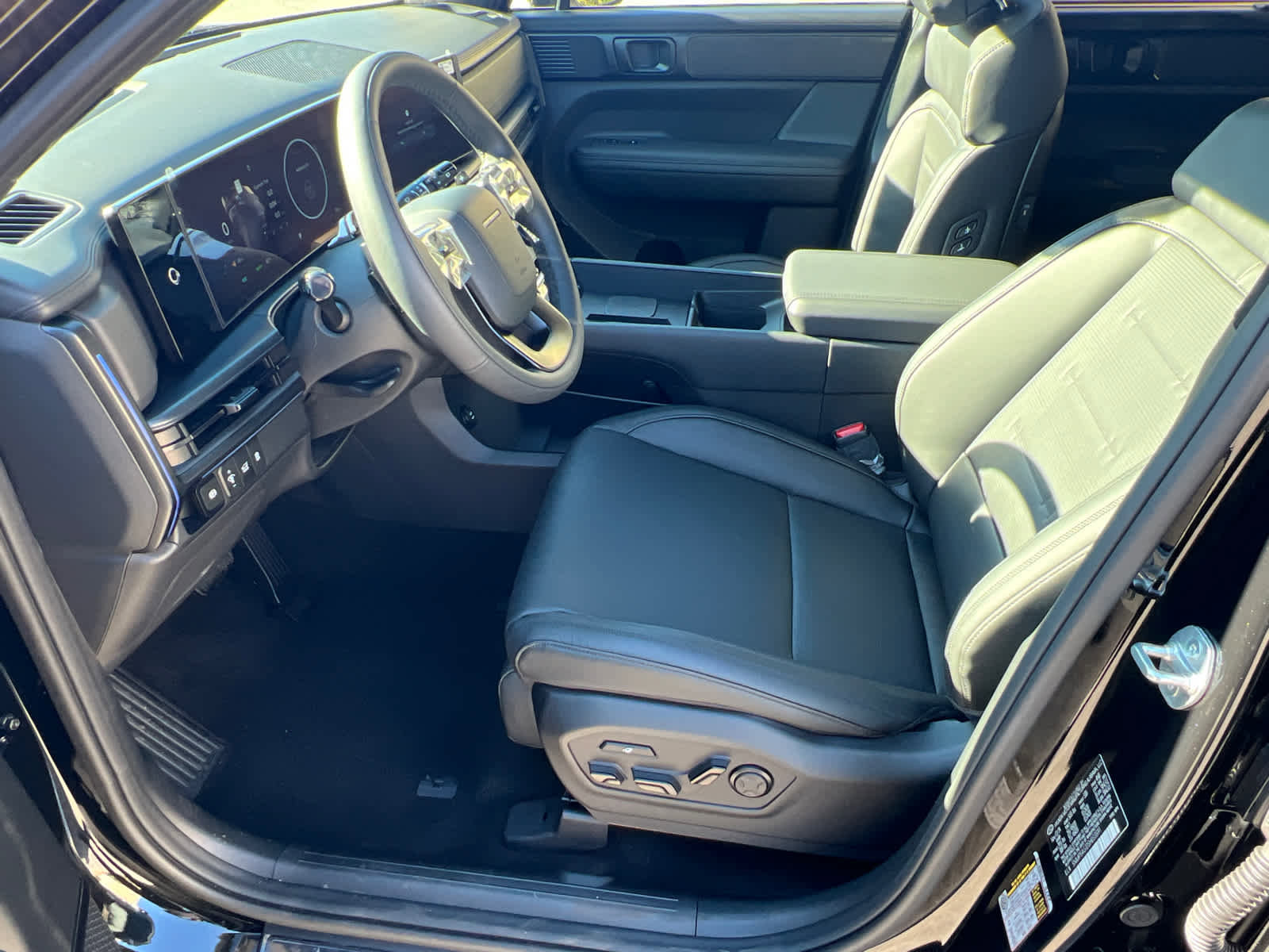 New 2025 Hyundai Santa Fe Calligraphy image 8