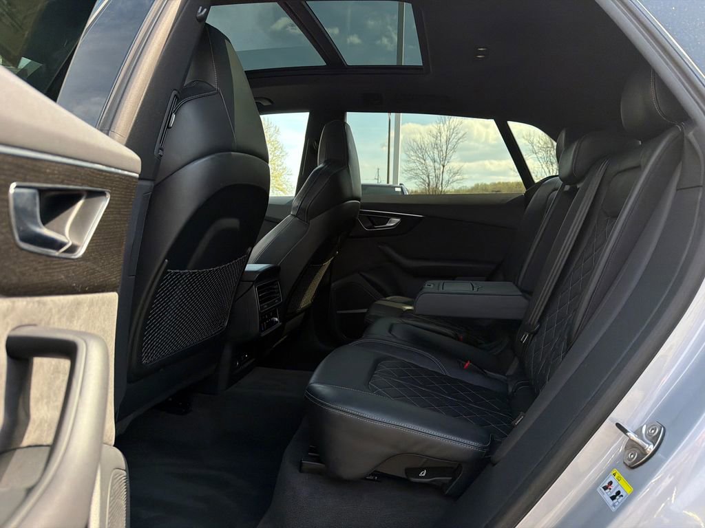 Used 2021 Audi SQ8 Premium Plus w/ SQ8 Black Optic Package image 17