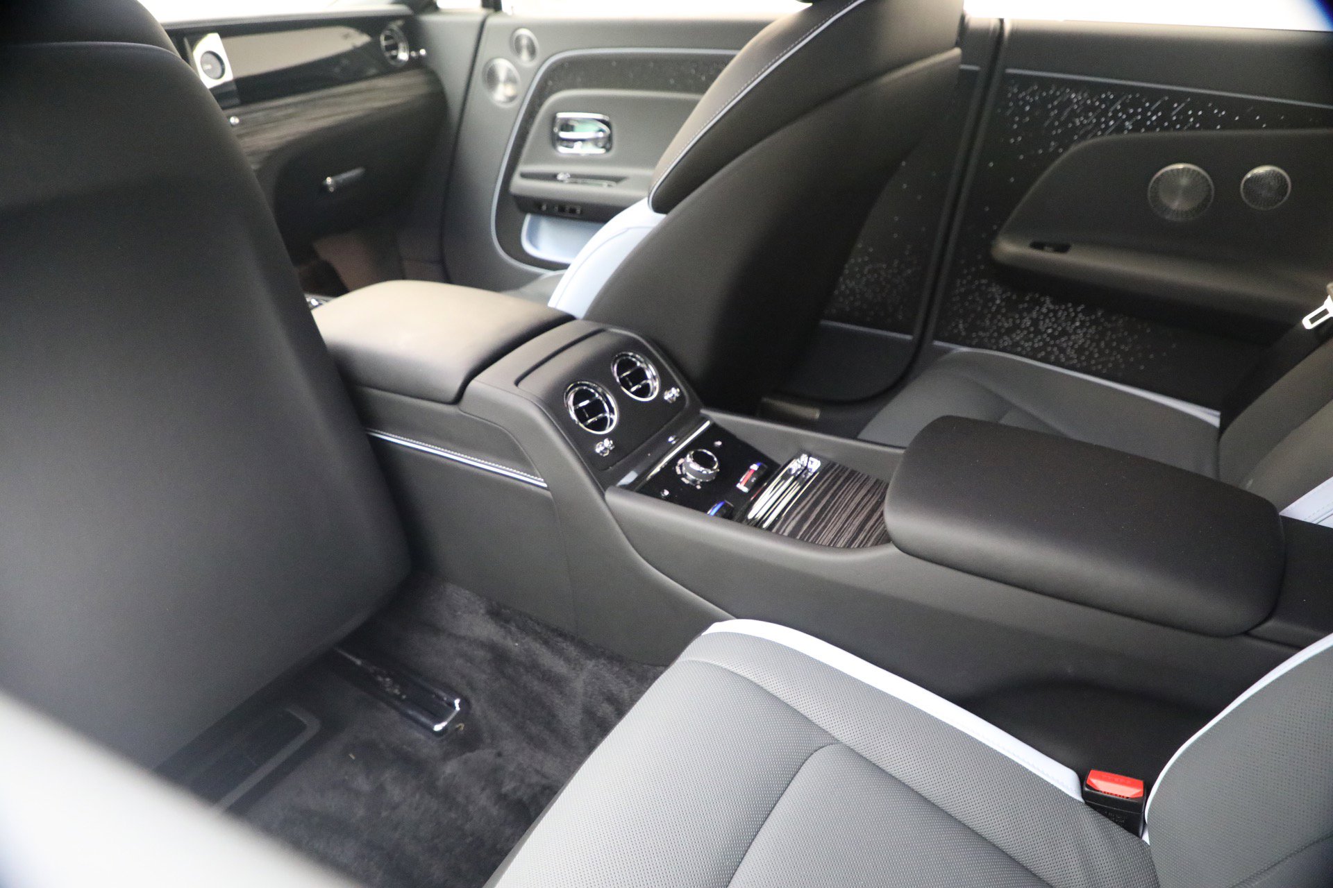 Certified 2026 Rolls-Royce Spectre AWD/4WD image 26