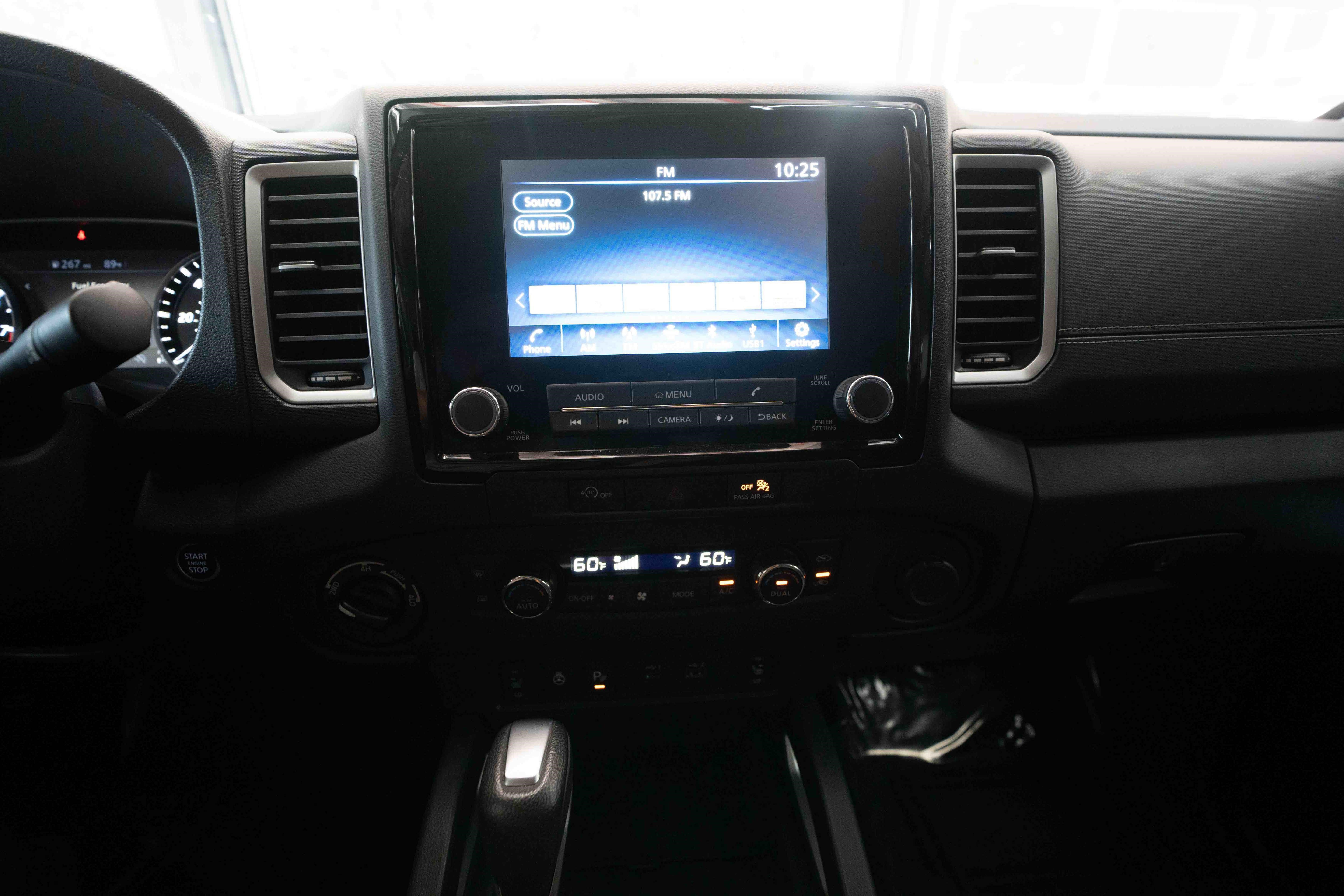 Used 2024 Nissan Frontier SV w/ Hardbody Edition AWD/4WD image 17