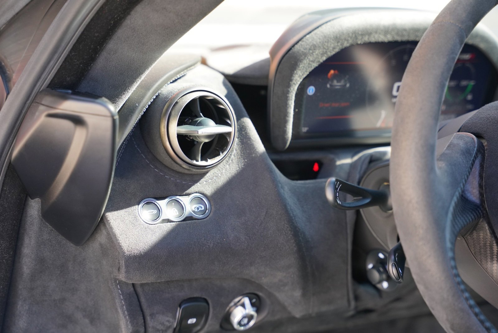 Used 2019 McLaren 720S Performance image 17