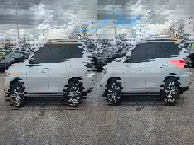 Used 2018 Nissan Pathfinder S image 7