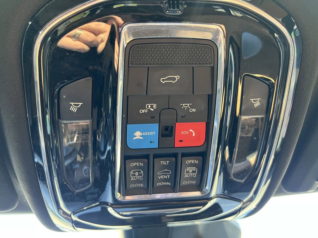 Used 2021 Jeep Grand Cherokee L Summit w/ Advanced Protech Group IV image 14