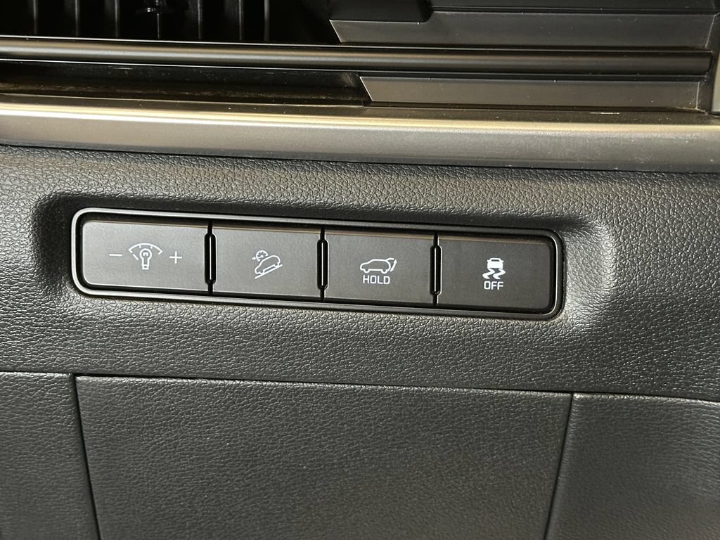 Used 2025 Kia Telluride S AWD/4WD image 18
