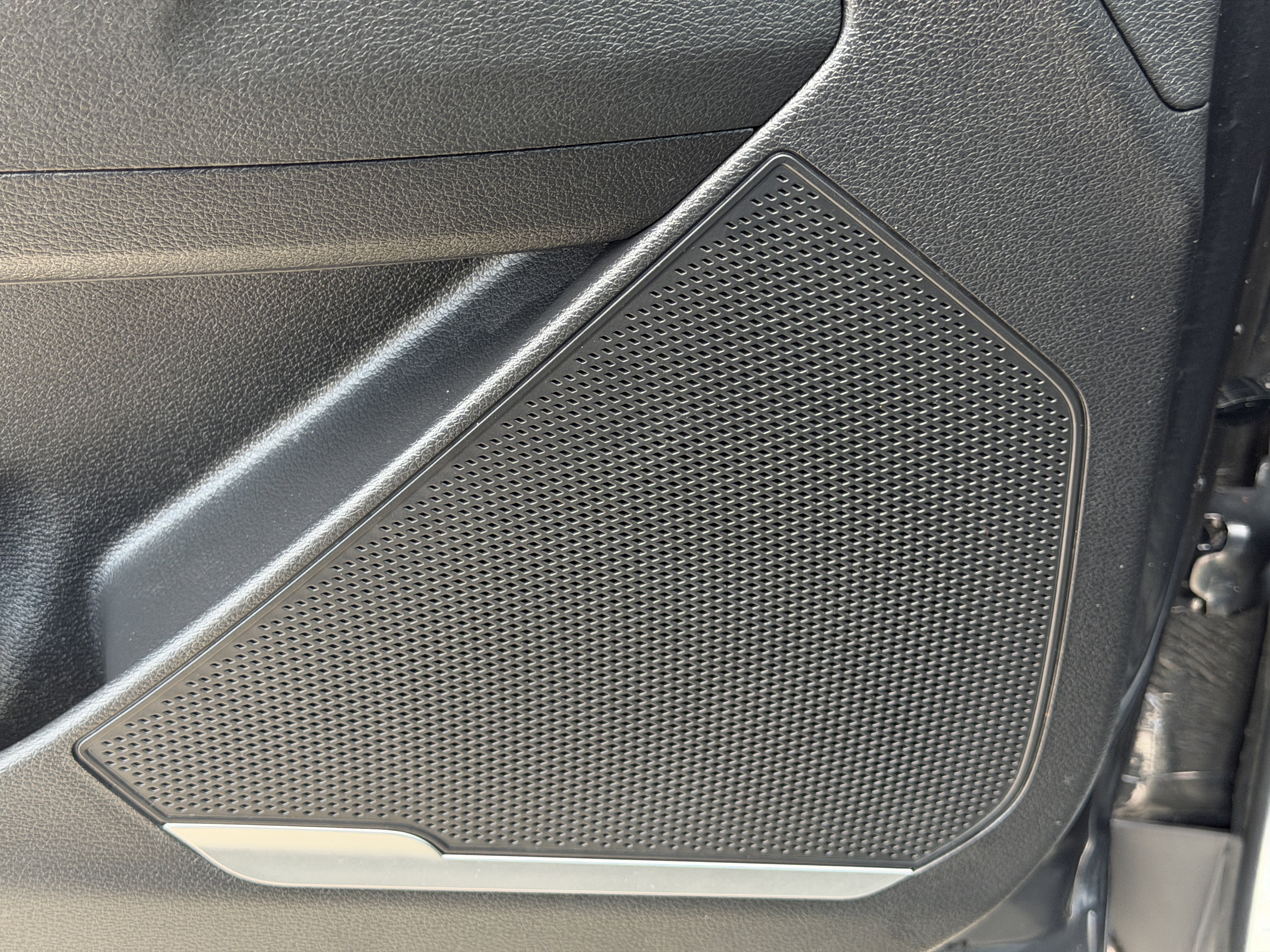 Certified 2024 Kia Sportage EX image 19