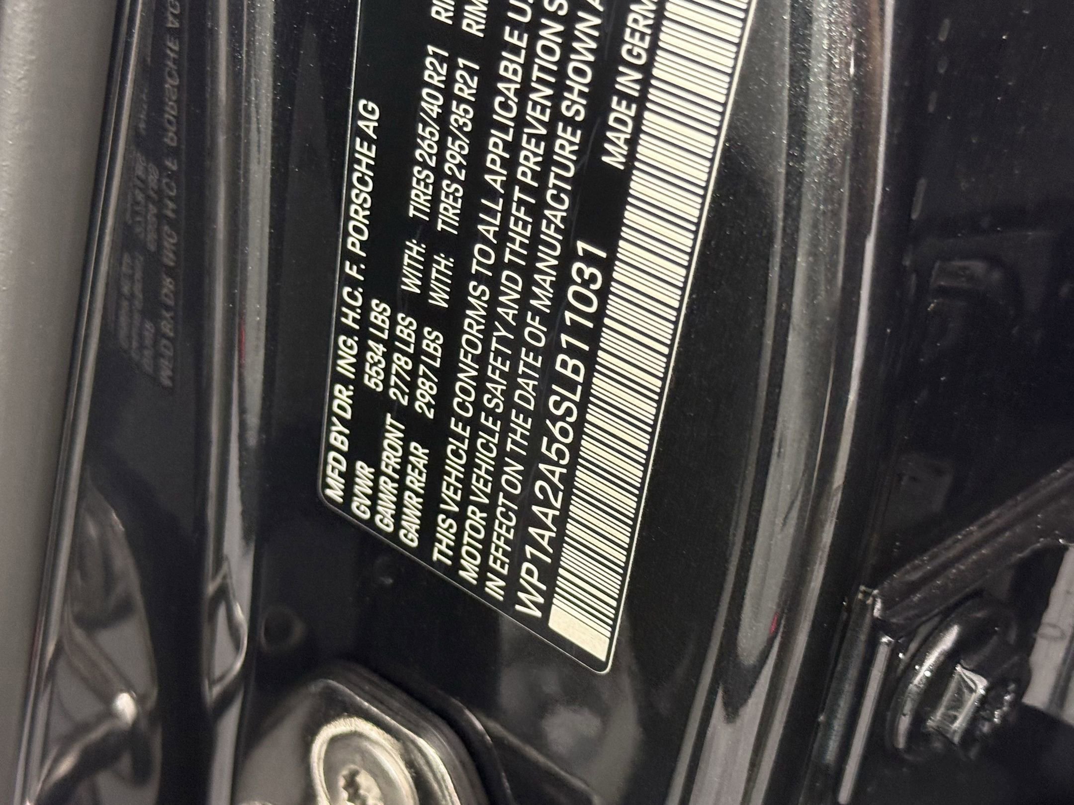 New 2025 Porsche Macan image 24