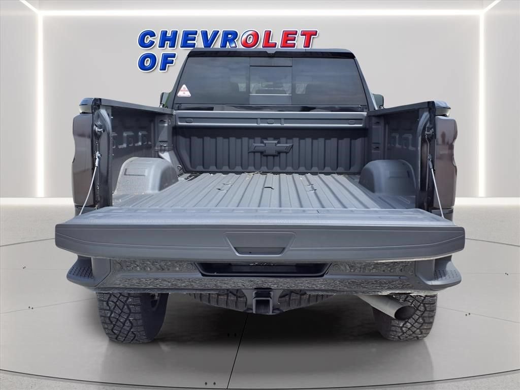 Used 2025 Chevrolet Silverado 2500 ZR2 AWD/4WD image 9