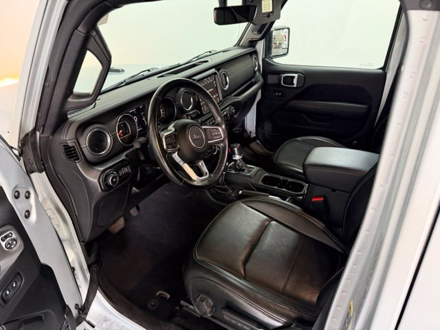 Used 2022 Jeep Wrangler Unlimited Sahara w/ Cold Weather Group AWD/4WD image 14